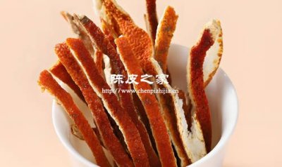 泡脚加陈皮:秋冬暖身又助眠,比放生姜更温和