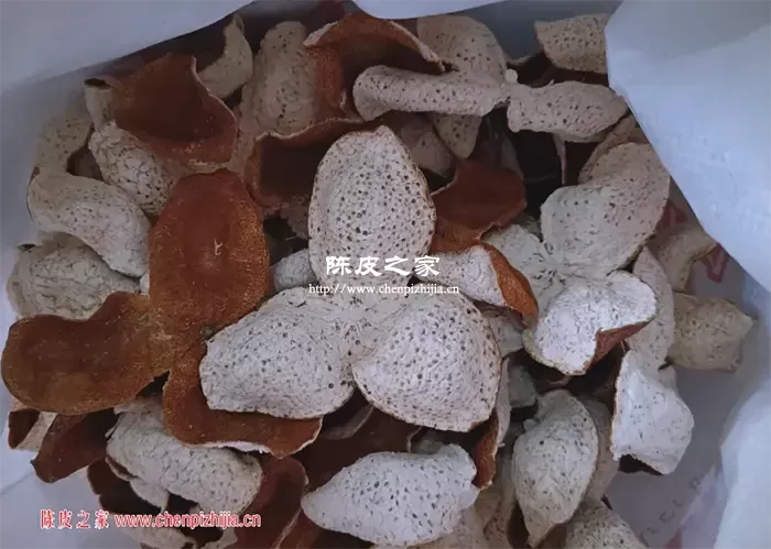喉咙反复发炎疼痛喝陈皮水行吗?喉咙发炎用什么泡水比较合适